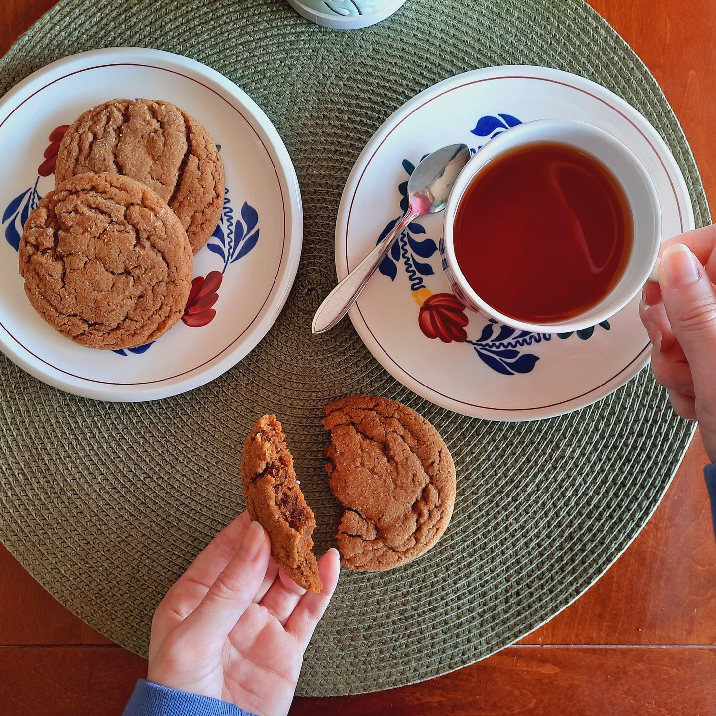 Molasses Spice Cookies - Take & Bake (6 portions)