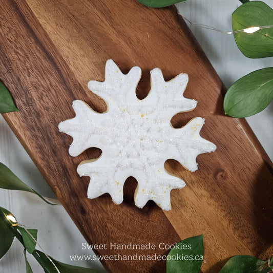 Sparkly Snowflake Cookie